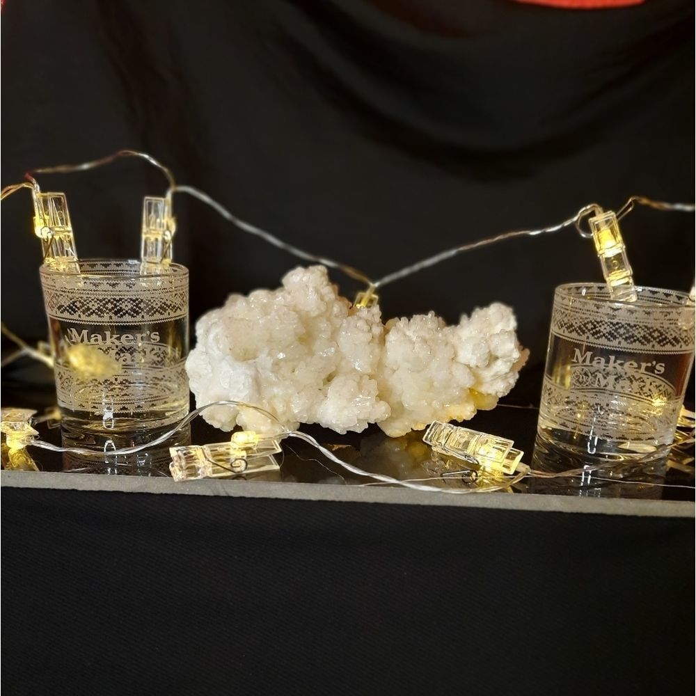 🥃🥃Set of 2 Makers Mark Holiday Rocks glasses🥃🥃 - Picture 5 of 6